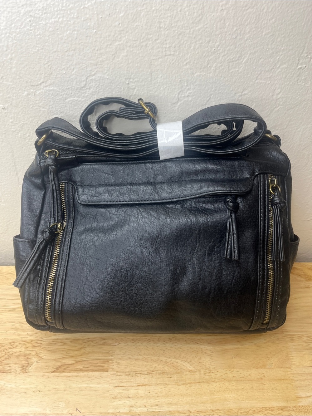 Bueno Classic Black Leather Crossbody Bag - Black